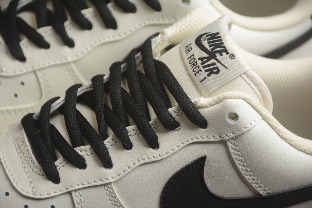 Nike Air Force One White / Black