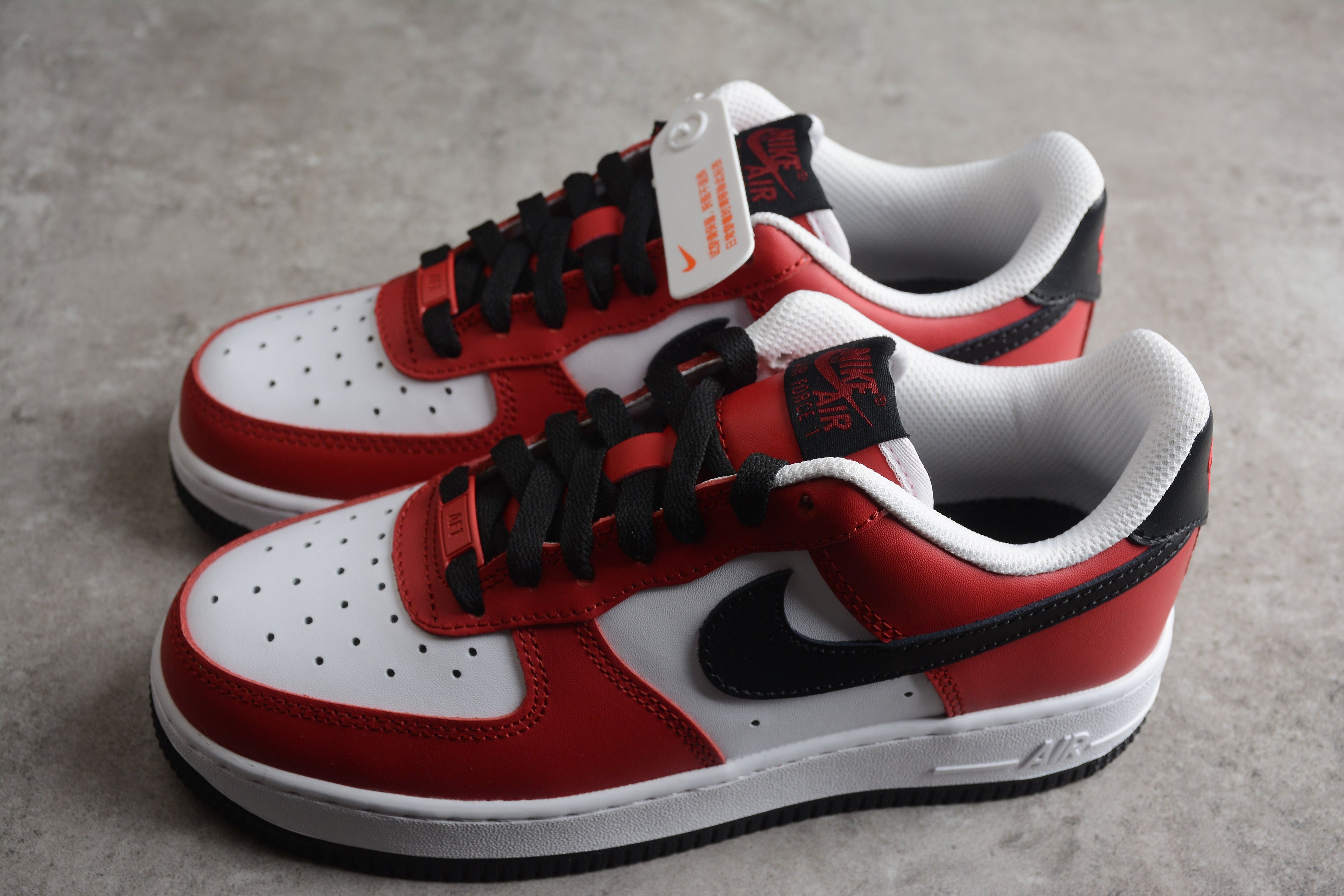 Nike Air Force One Red / White / Black