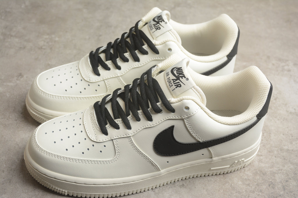 Nike Air Force One White / Black