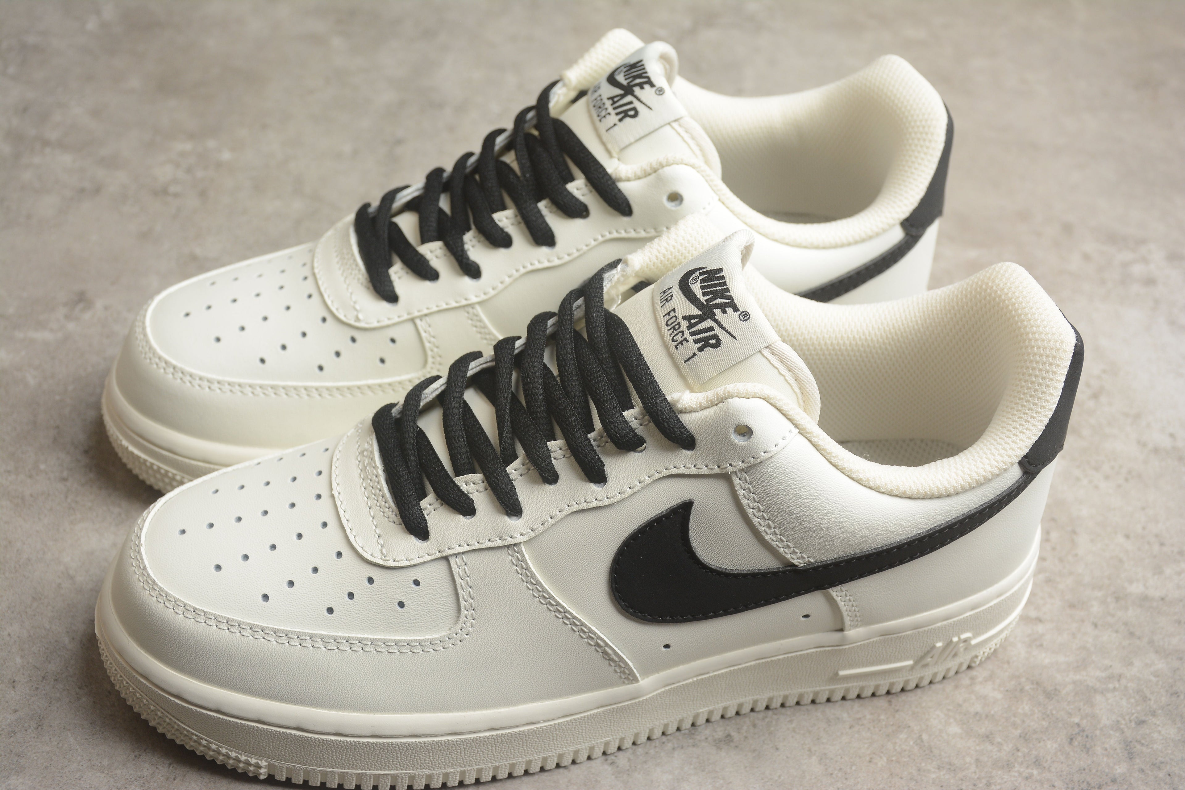 Nike Air Force One White / Black