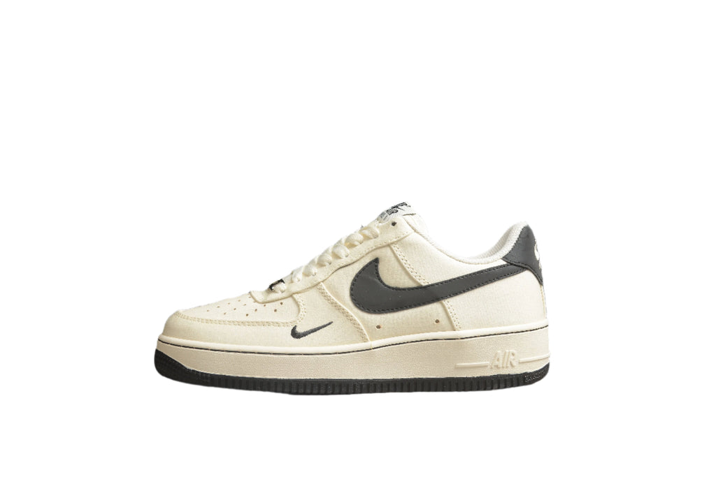 Nike Air Force One Phantom