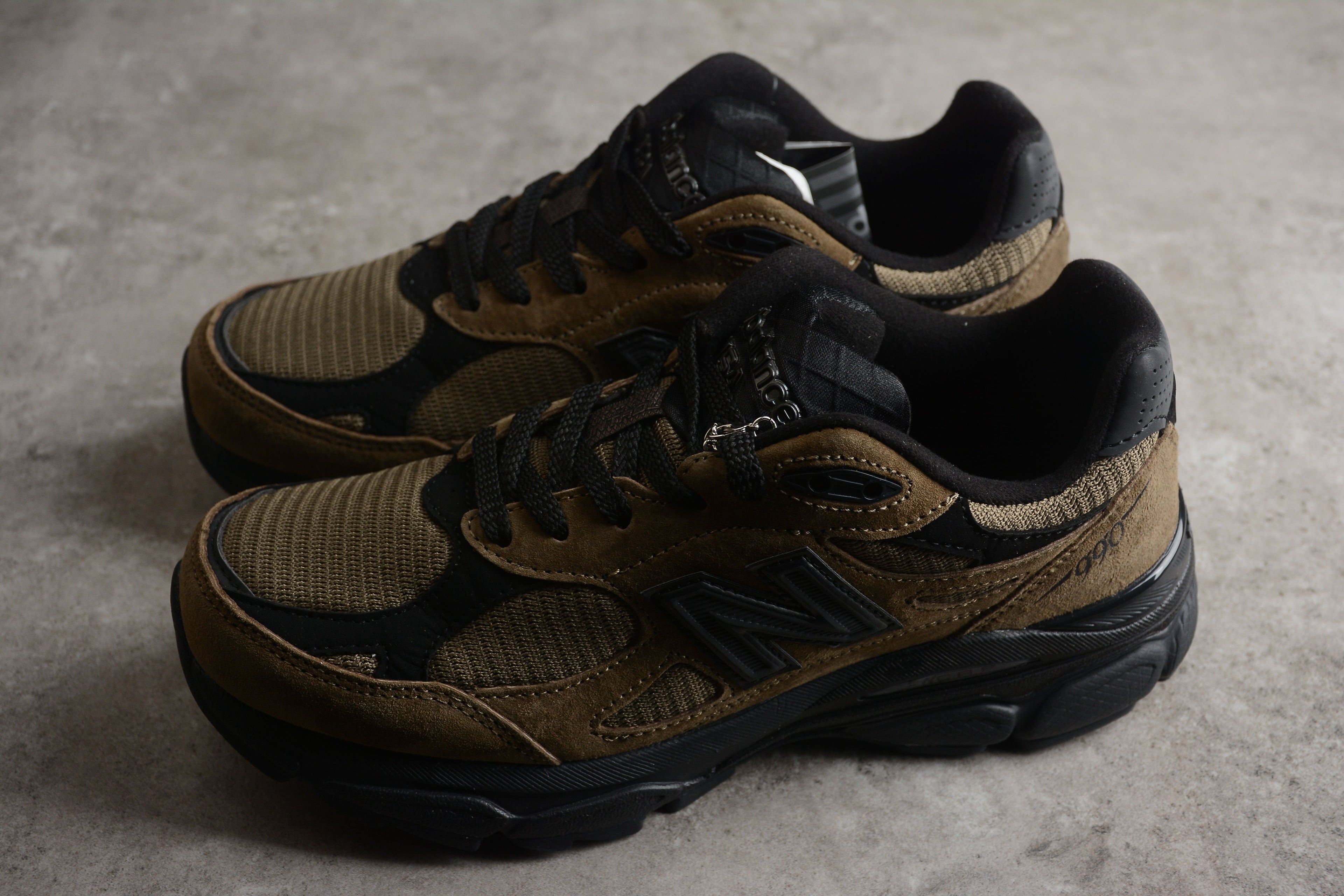 New Balance V3 990 Brown