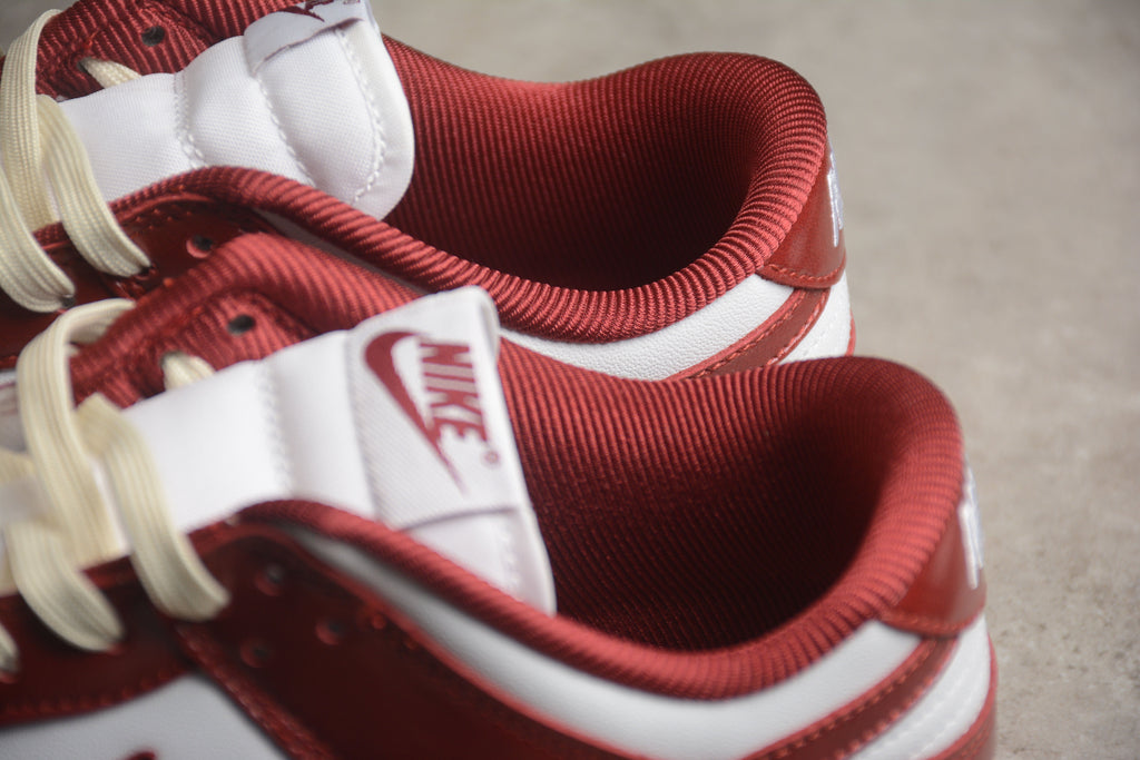 Nike Dunk Low SB Team Red