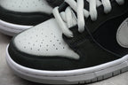 Nike Dunk Low SB Black / White