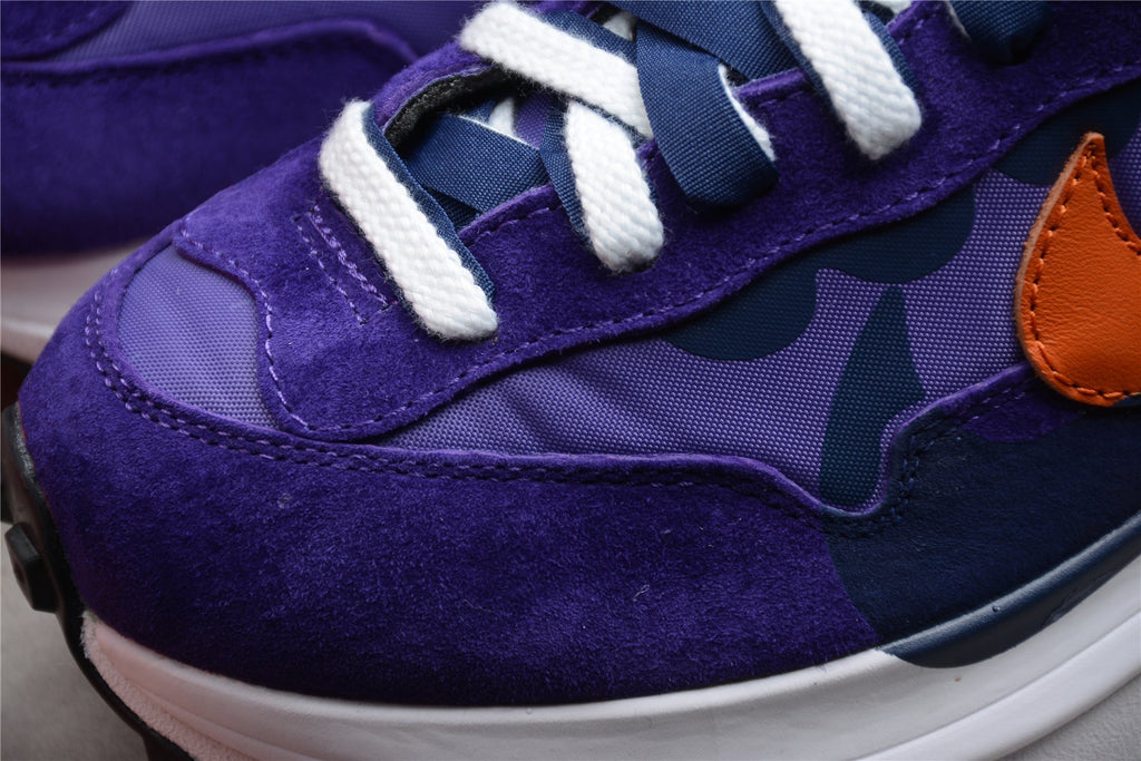 Nike x sacai VaporWaffle Purple / Orange
