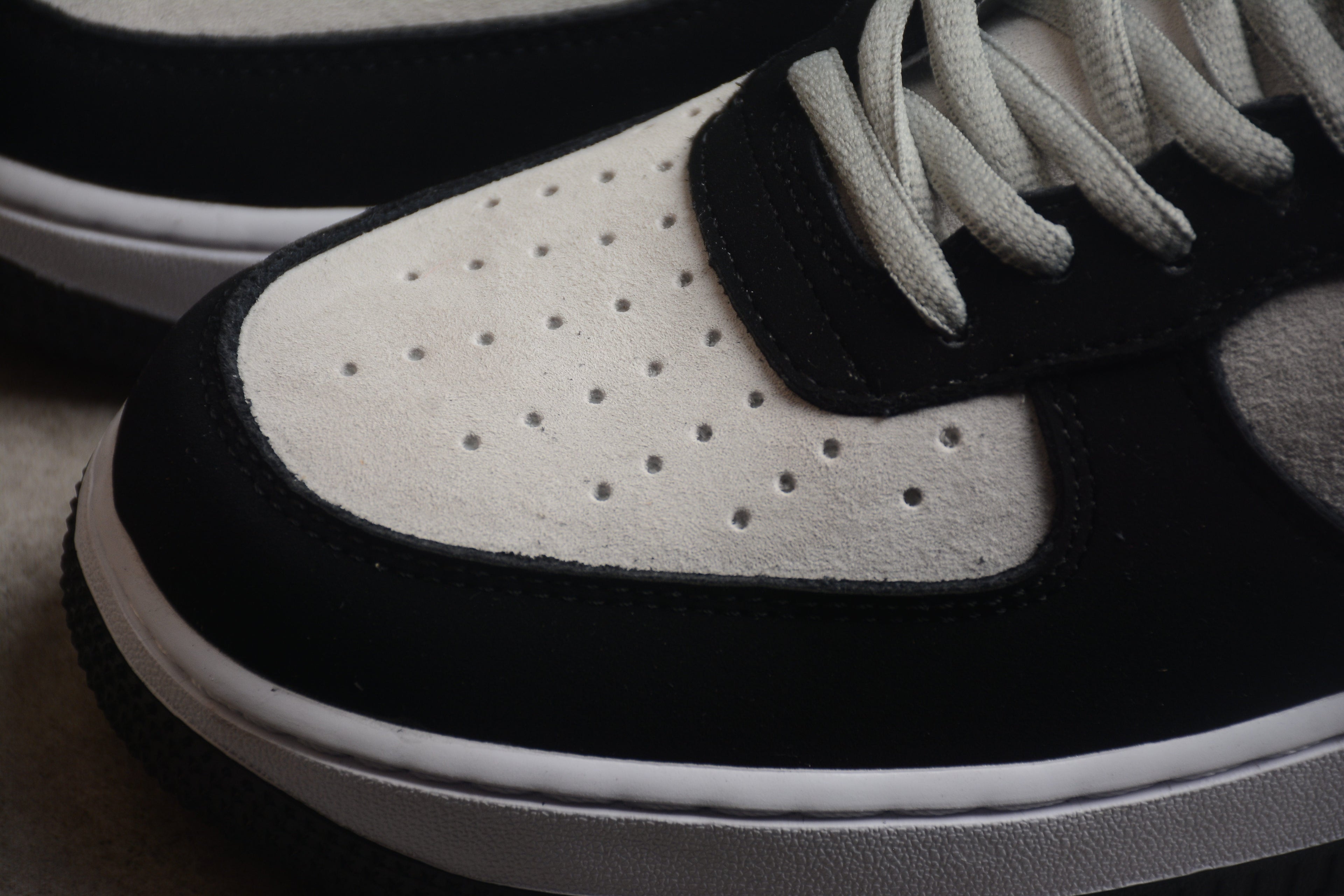 Nike Air Force One Black / Mocha
