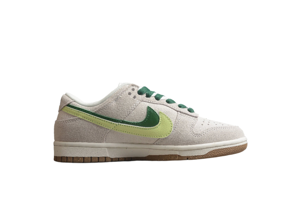 Nike Dunk Low  SB Gray / Green