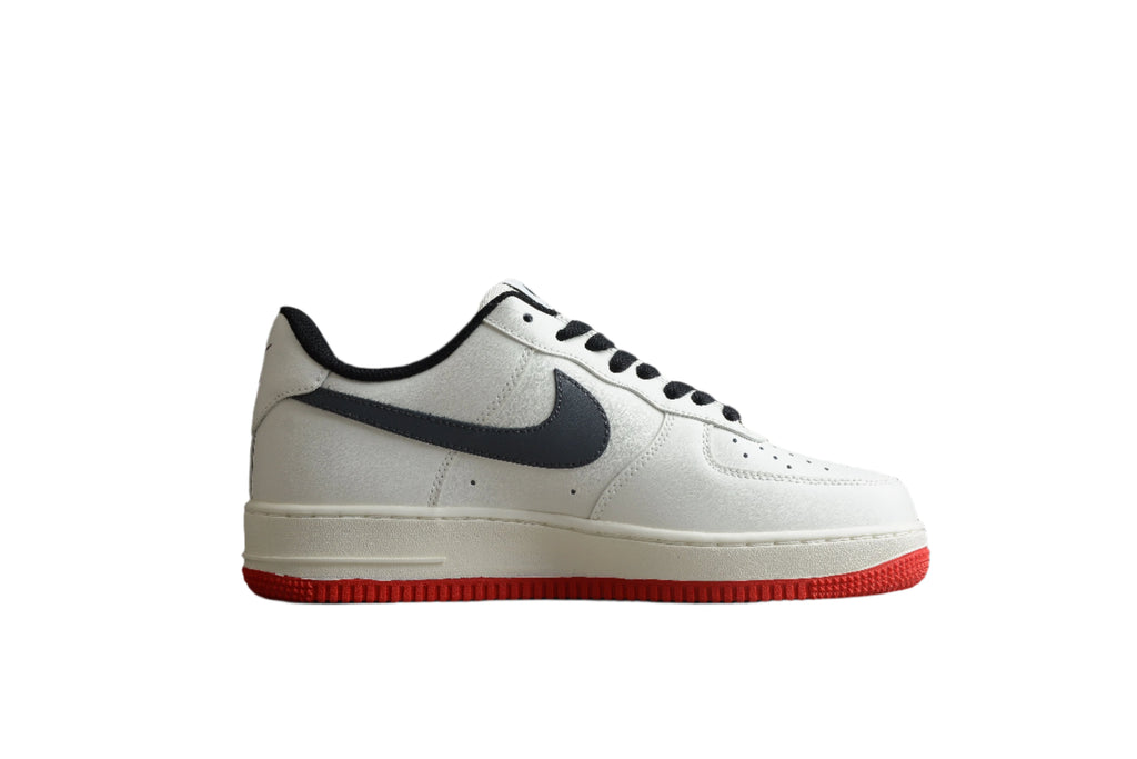 Nike Air Force One White / Grey / Red