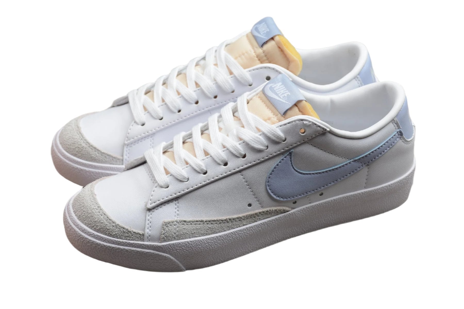 Nike Blazer Low White / Light Blue