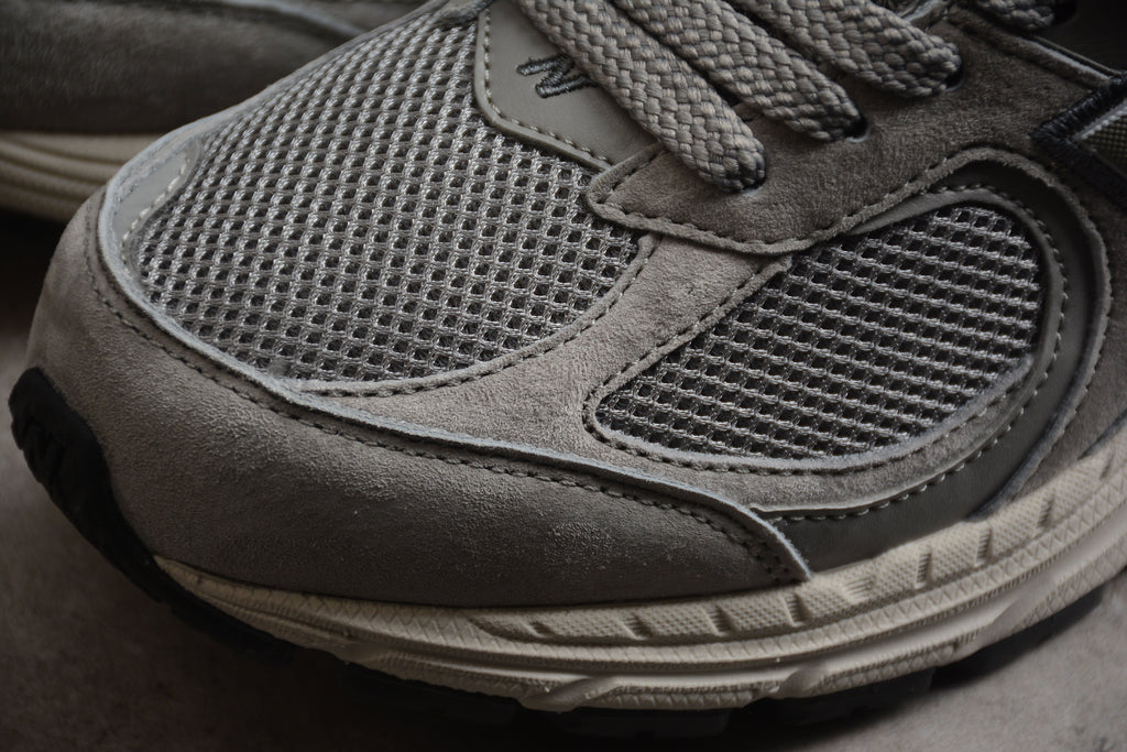New Balance 2002R Grey