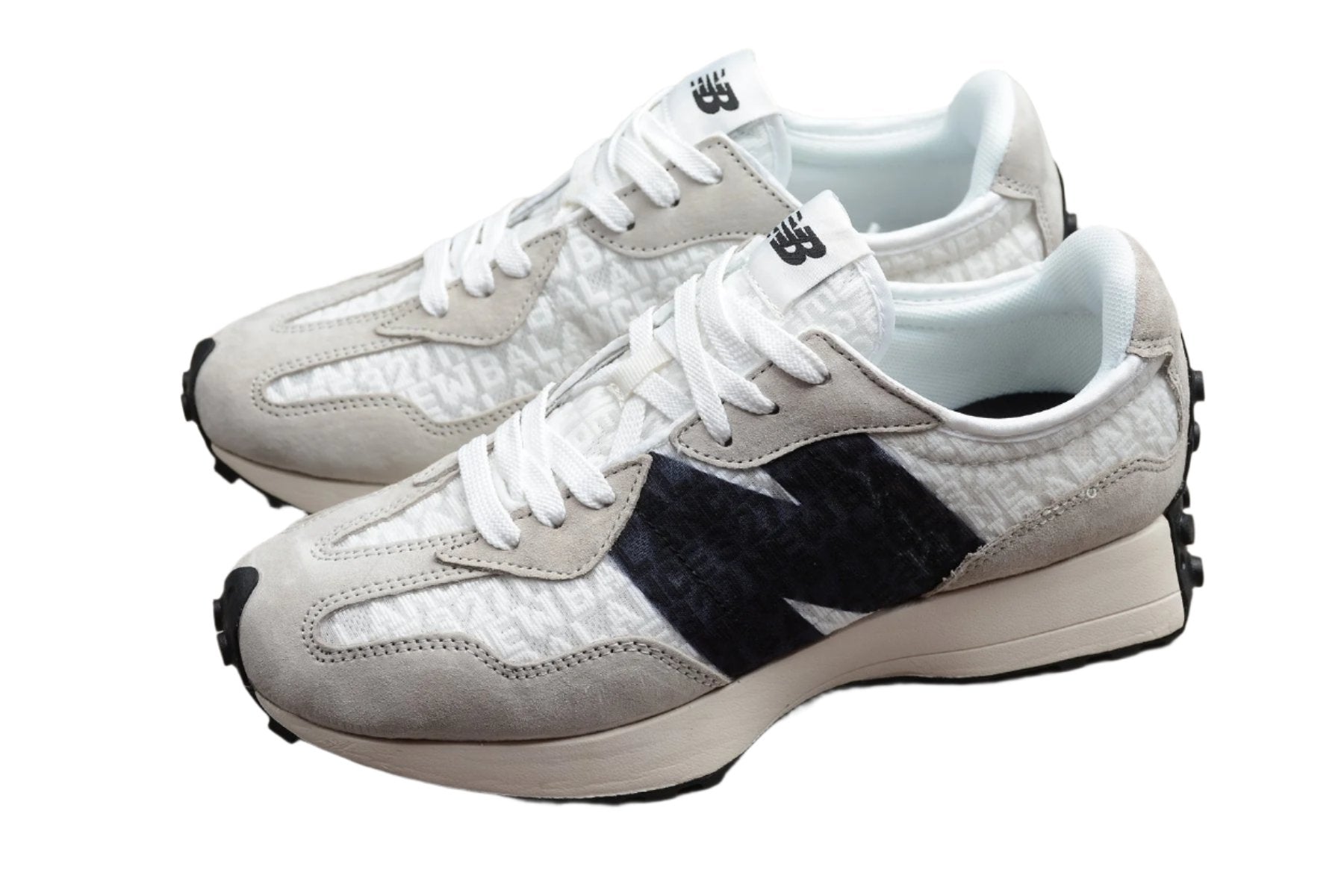 New Balance 327 Black / Grey