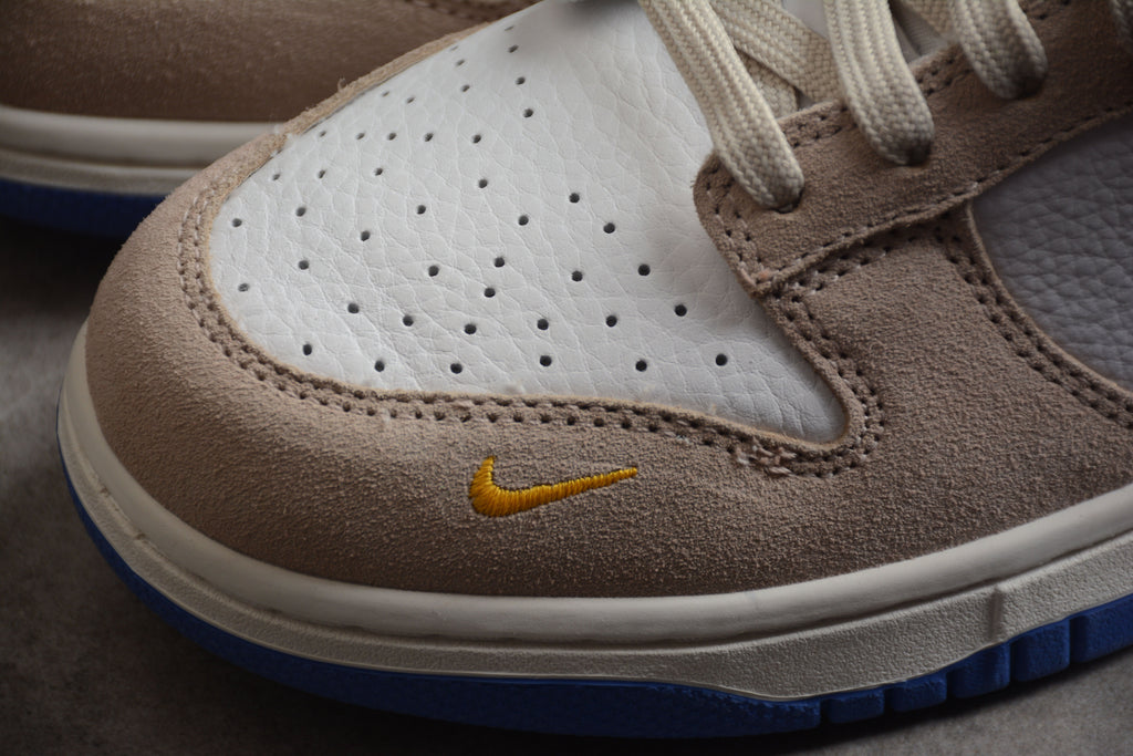 Nike Dunk Low SB Light Iron Ore / Red / Blue