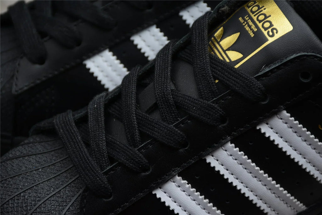 Adidas Superstar Black / White