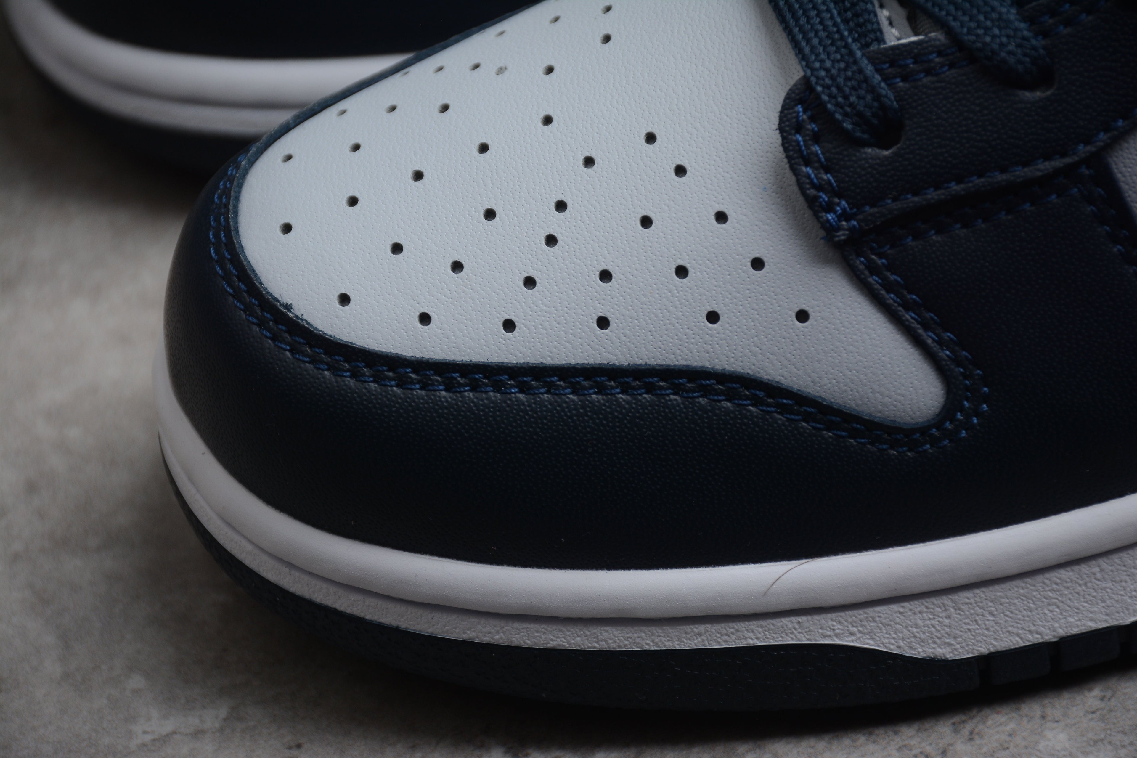 Nike Dunk Low SB Wolf Grey / Dark Obsidian