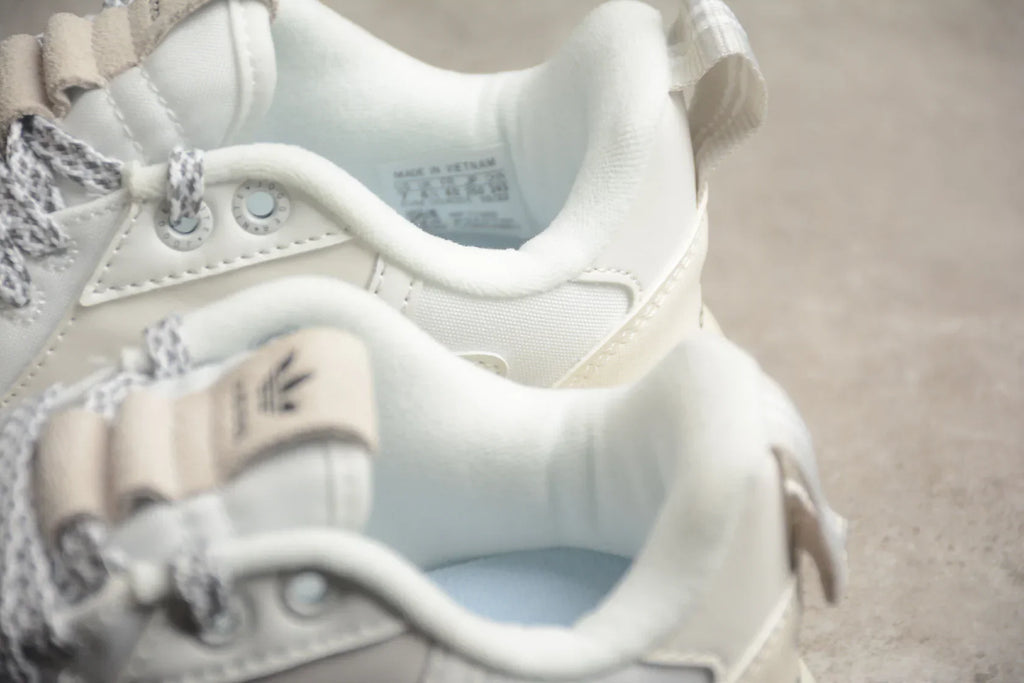 Adidas Jogger Boost White