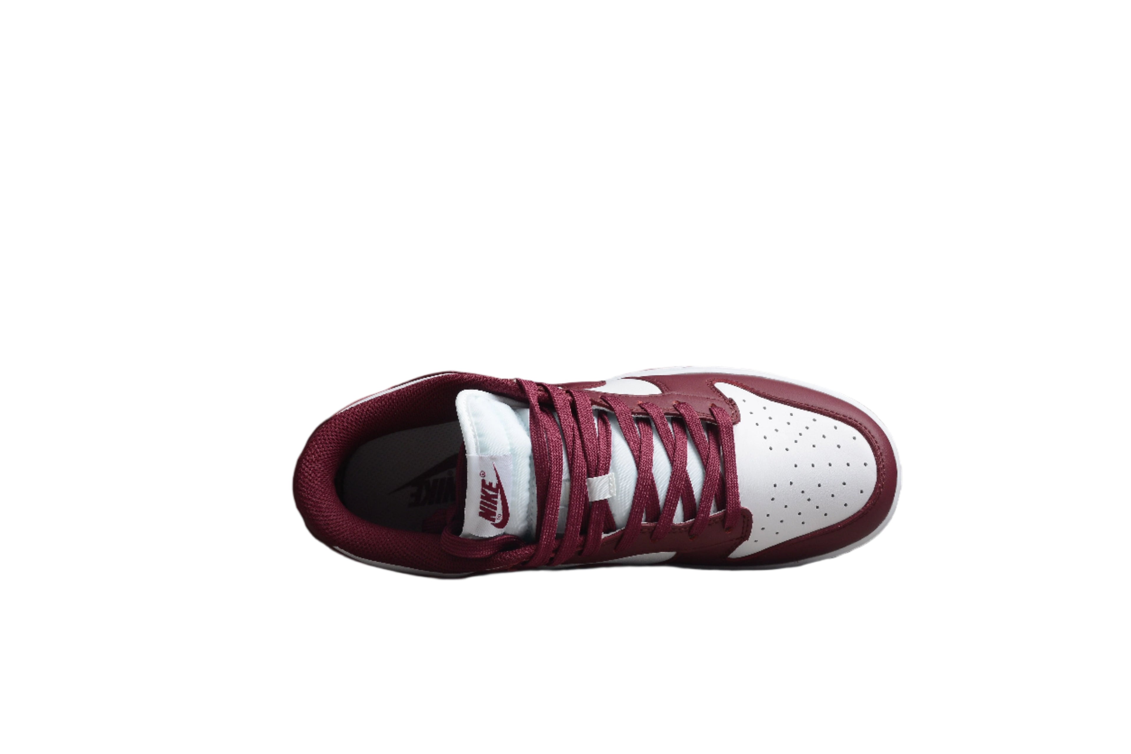 Nike Dunk Low  SB Burgundy