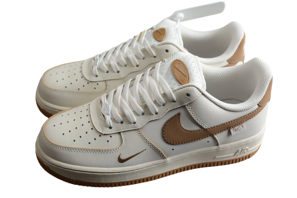 Nike Air Force One Mocha Brown / White