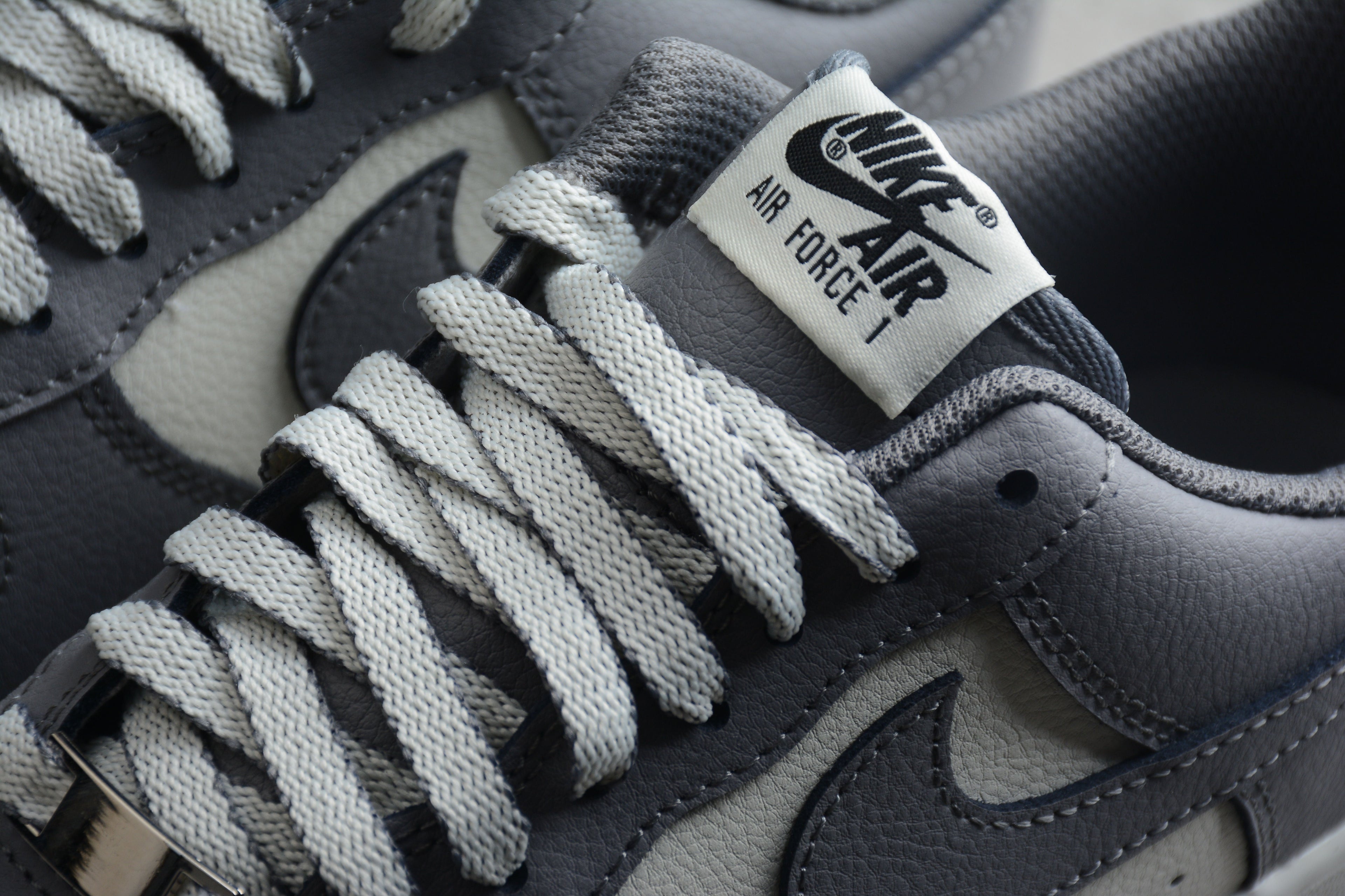 Nike Air Force One Grey / White