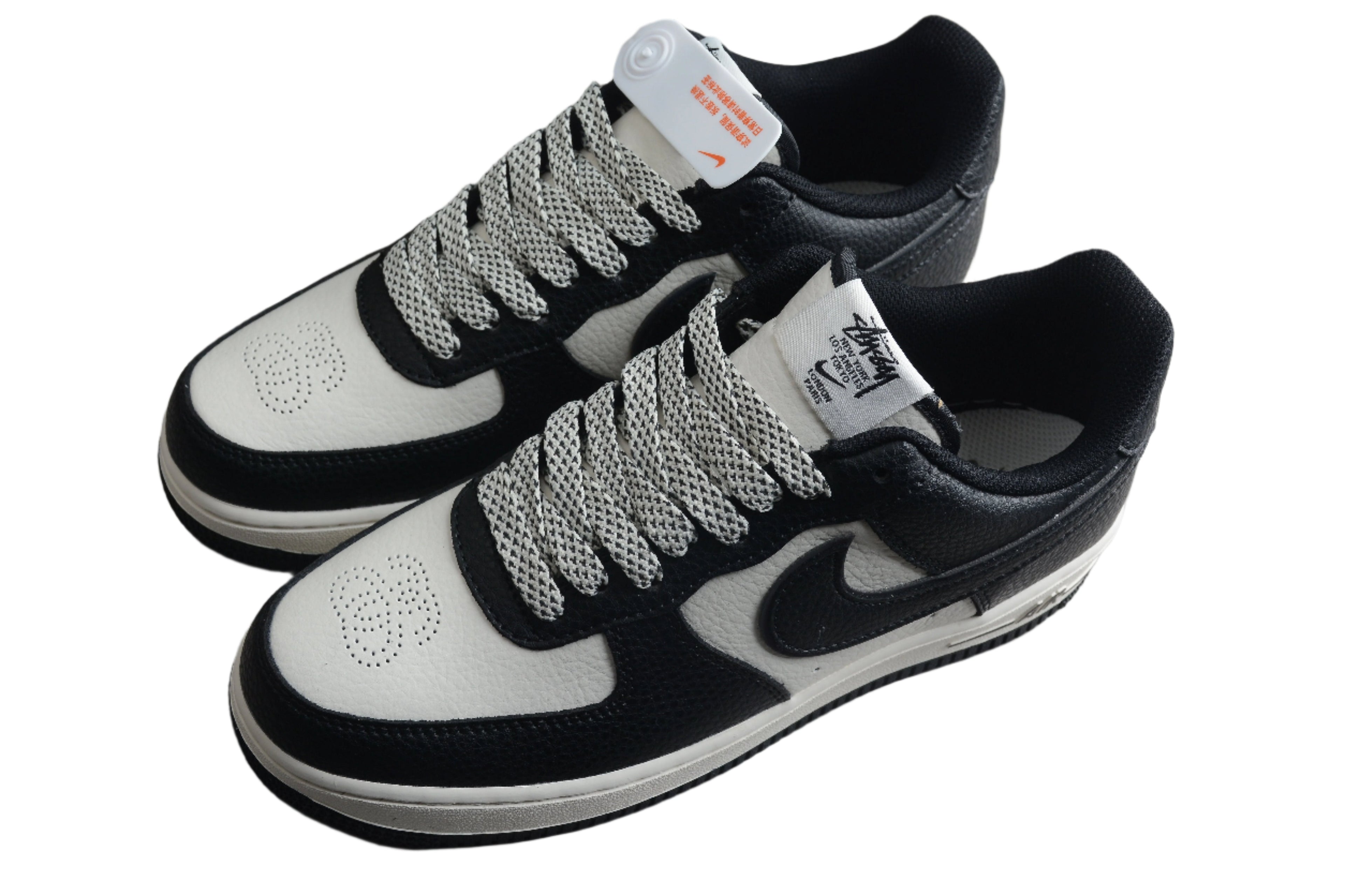 Nike Air Force One Black / White