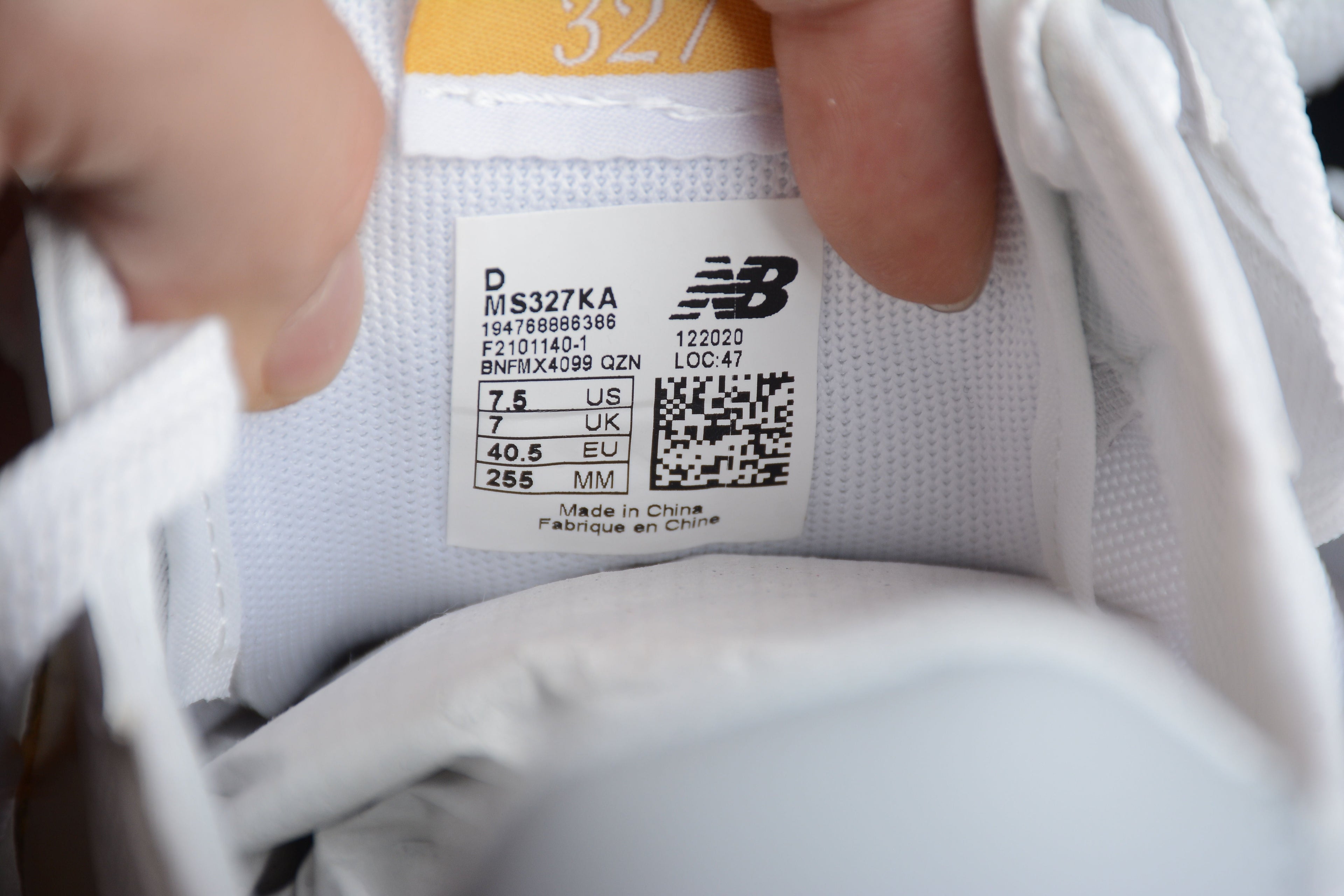 New Balance 327 White / Gold
