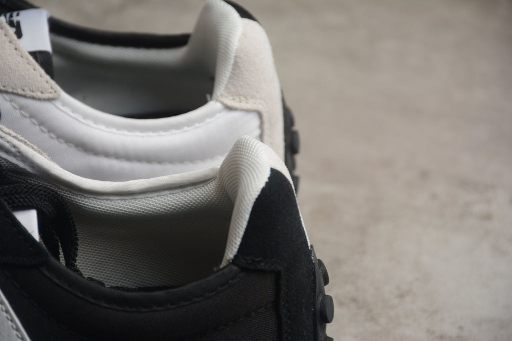New Balance 327 Black