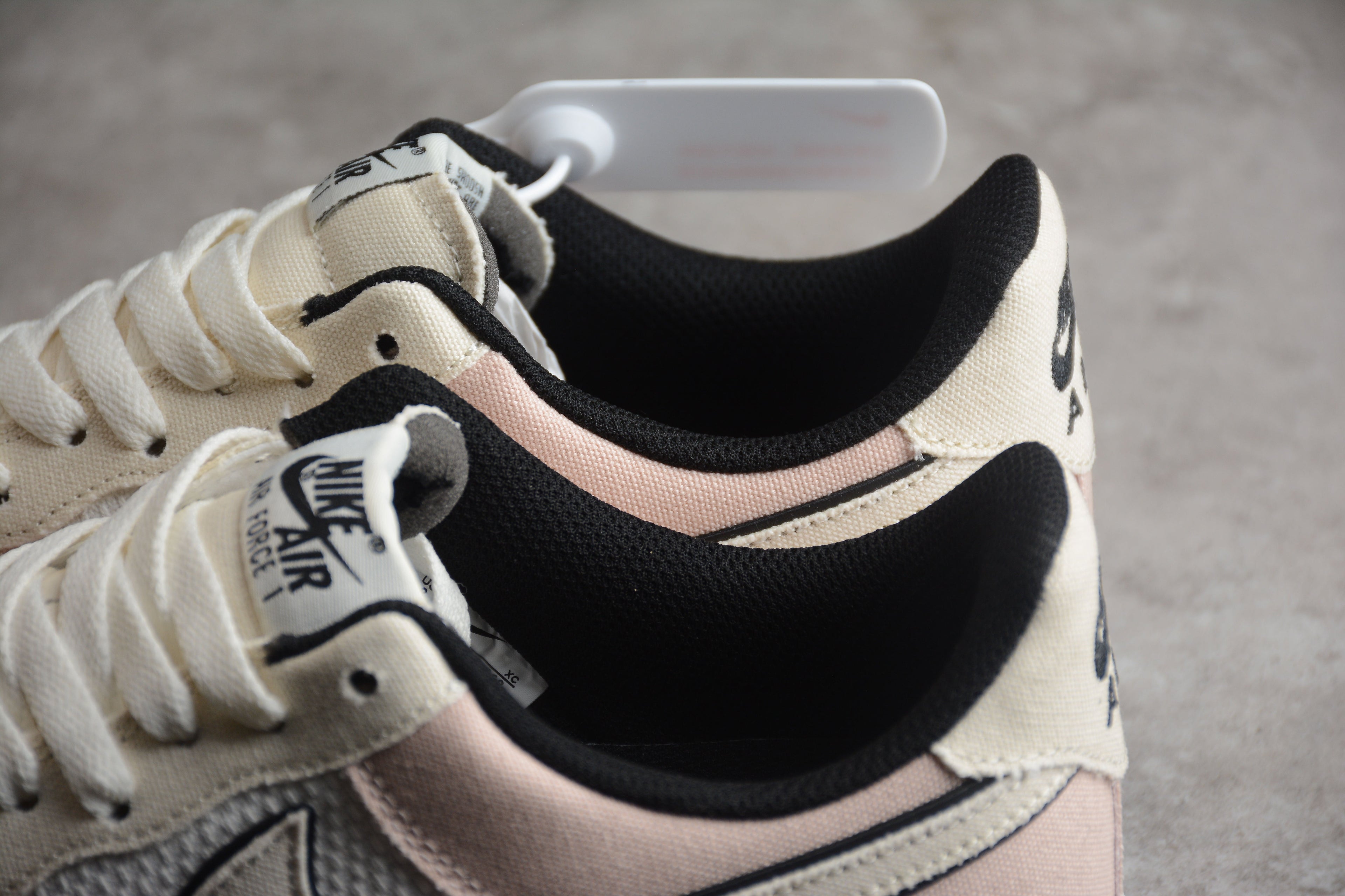 Nike Air Force One Beige / Light Pink