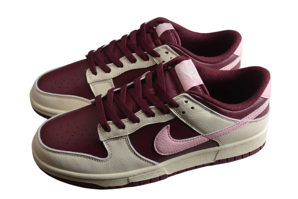Nike Dunk Low  SB White / Burgundy / Pink