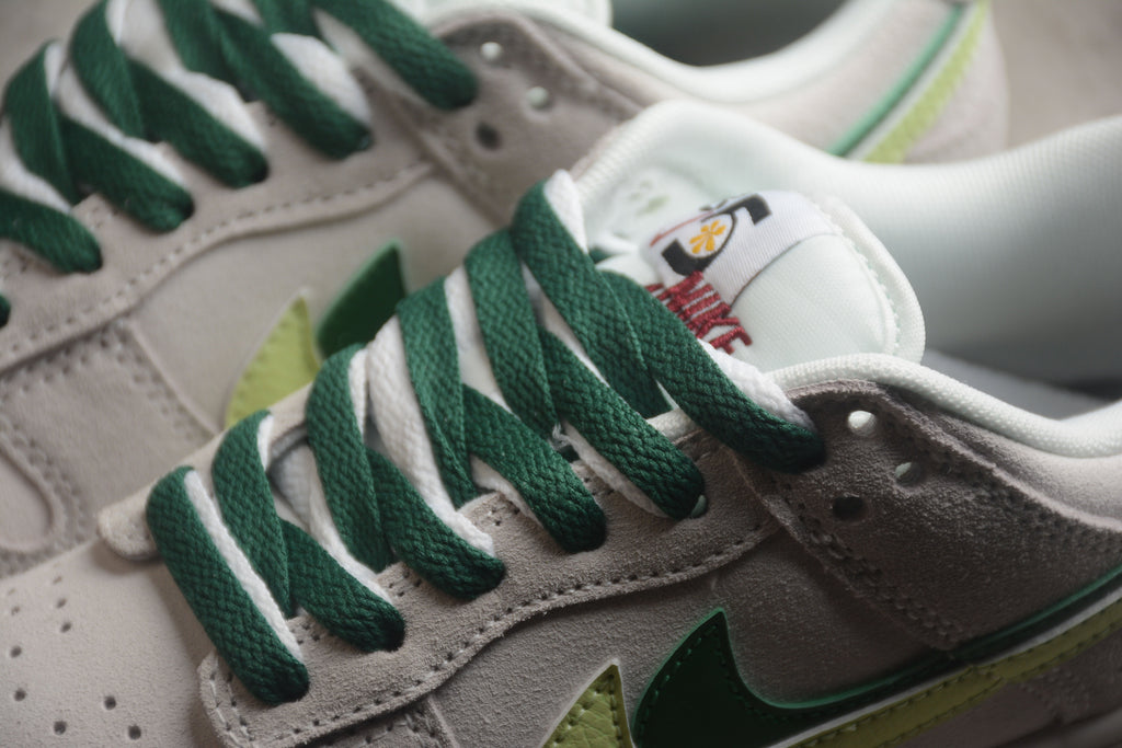 Nike Dunk Low  SB Gray / Green