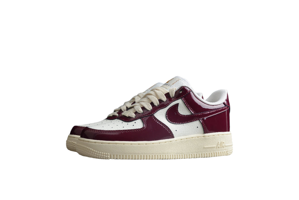 Nike Air Force One White / Burgundy