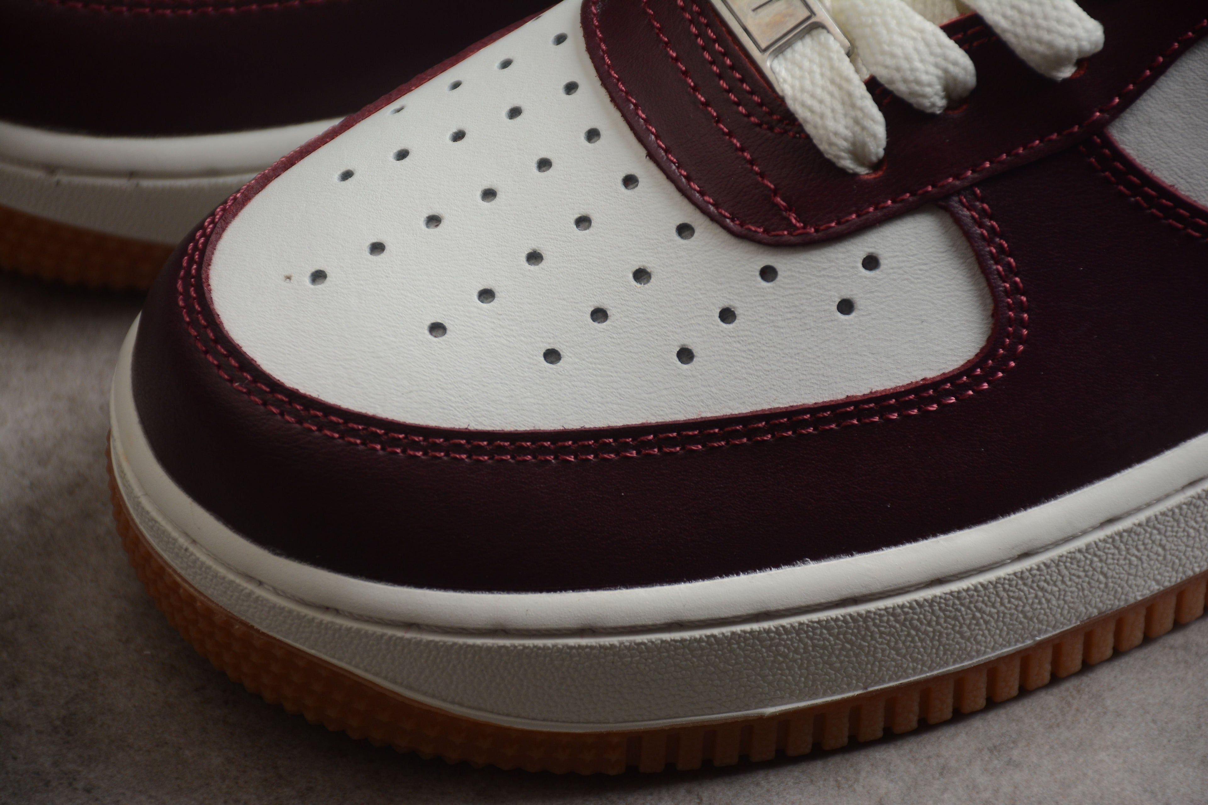 Nike Air Force One Burgundy / White
