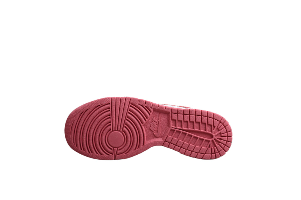 Nike Dunk Low  SB Archeo Pink