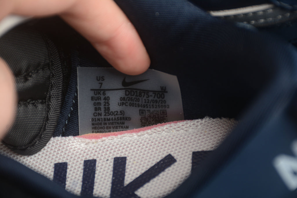 Nike x sacai VaporWaffle Dark Blue