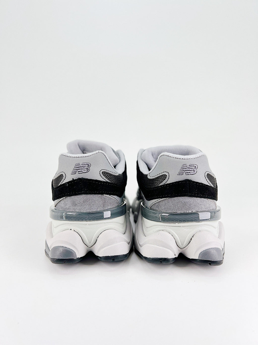 New Balance 9060 Grey / Black