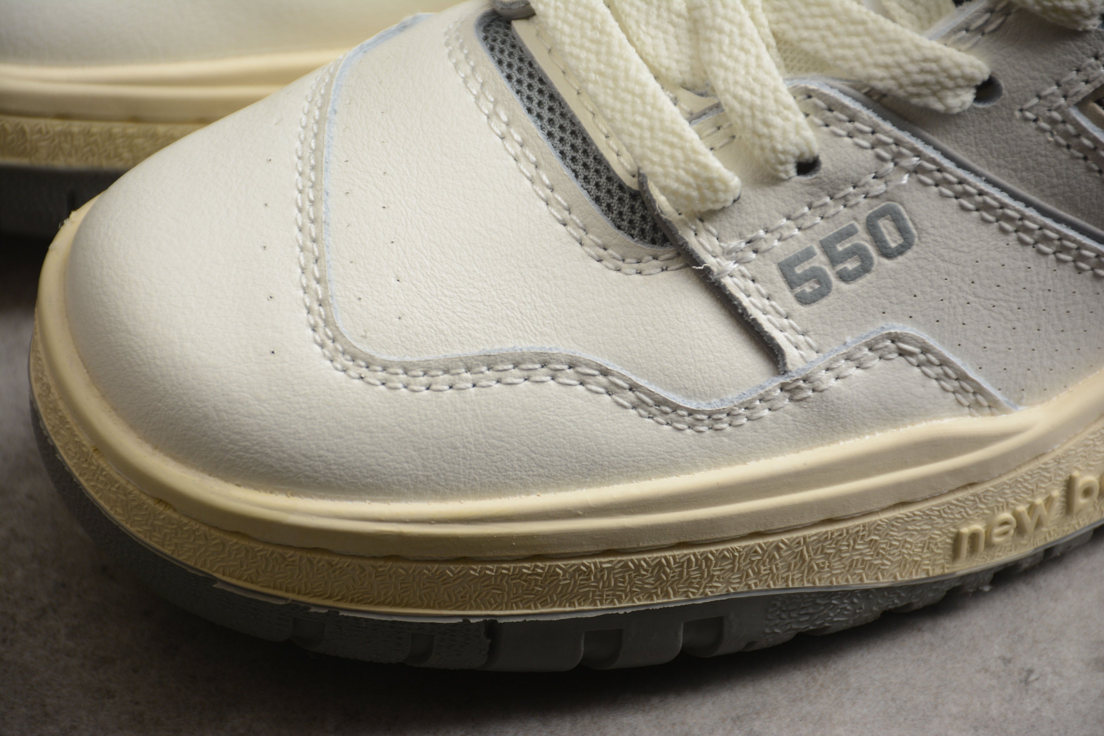 New Balance 550 White / Grey