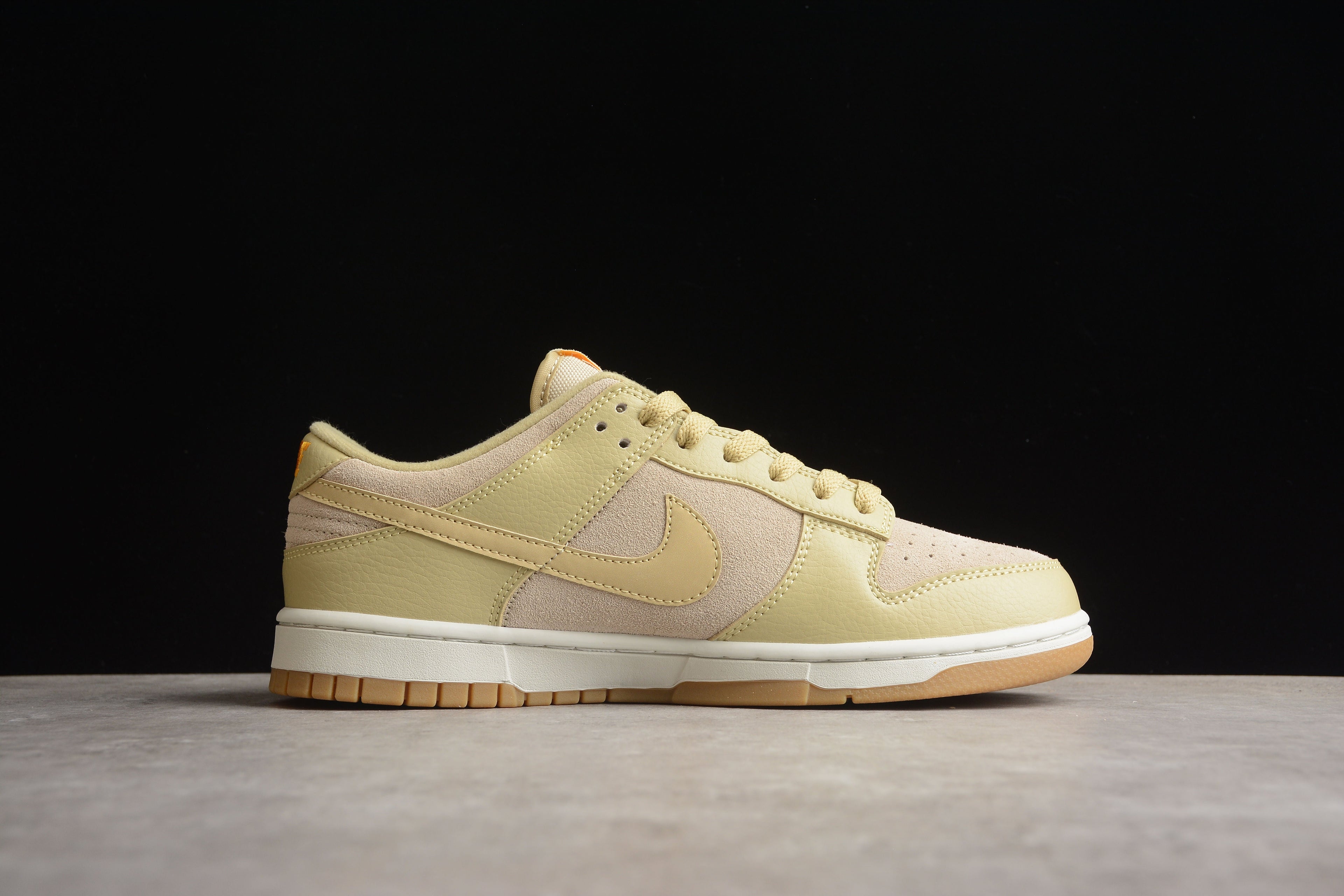 Nike Dunk Low SB Khaki / Yellow