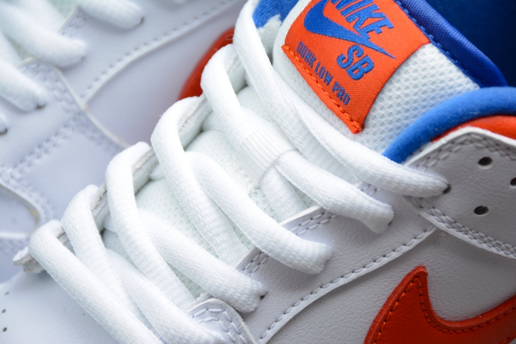 Nike Dunk Low SB White / Orange / Blue