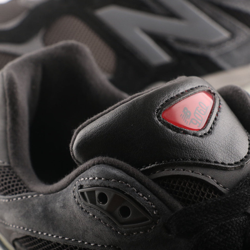 New Balance 9060 Total Black