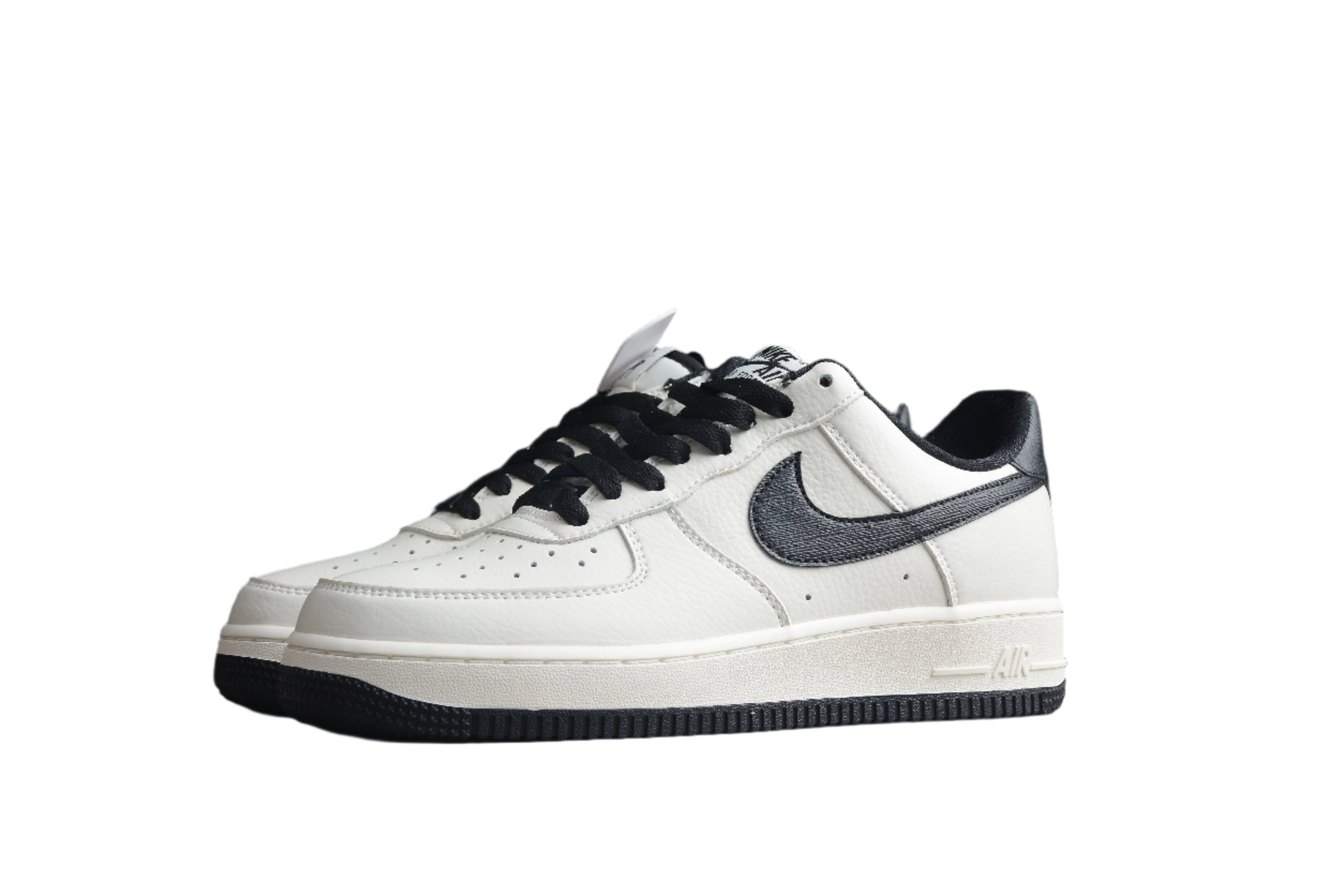 Nike Air Force One White / Black
