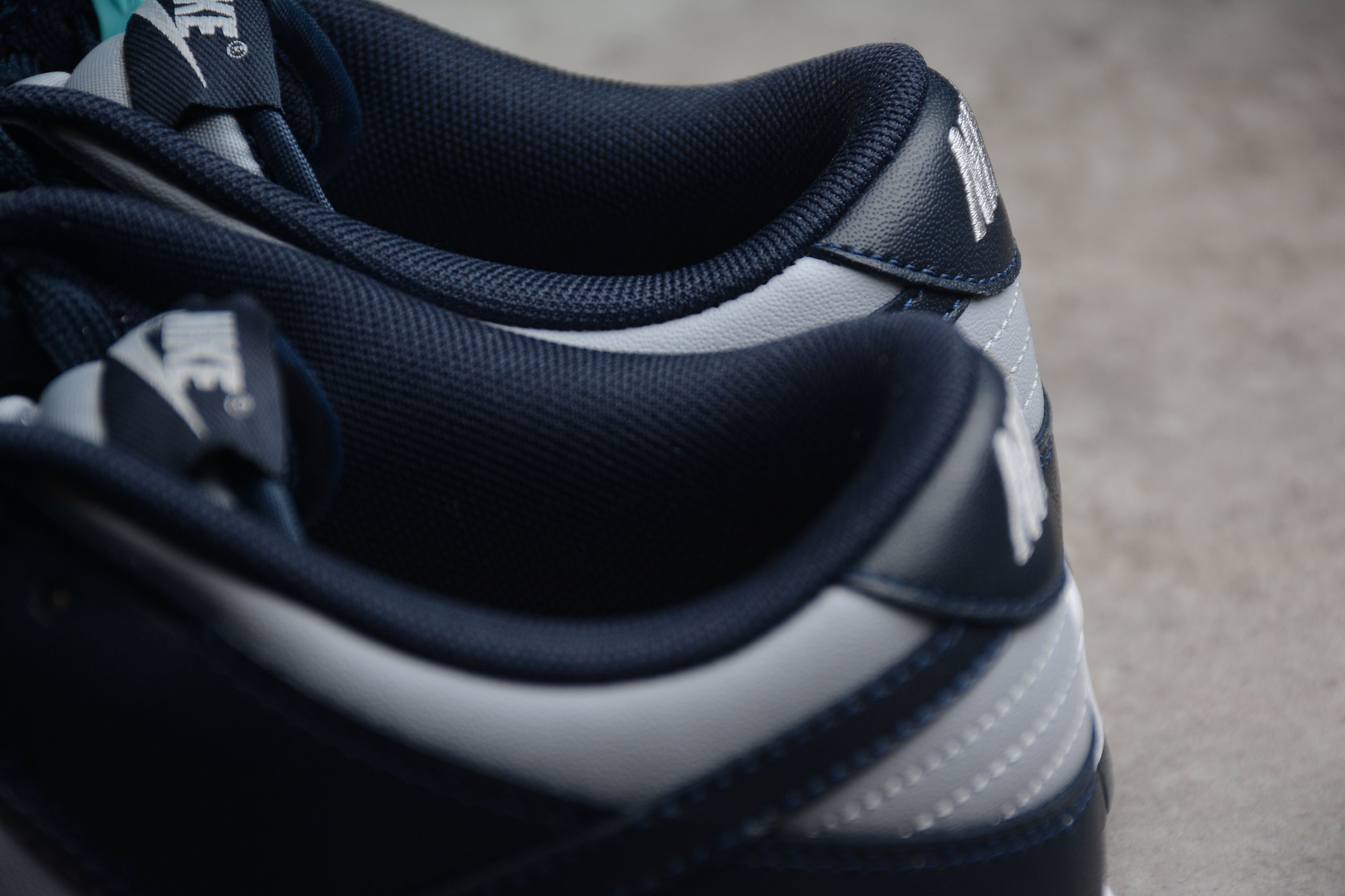 Nike Dunk Low SB Wolf Grey / Dark Obsidian