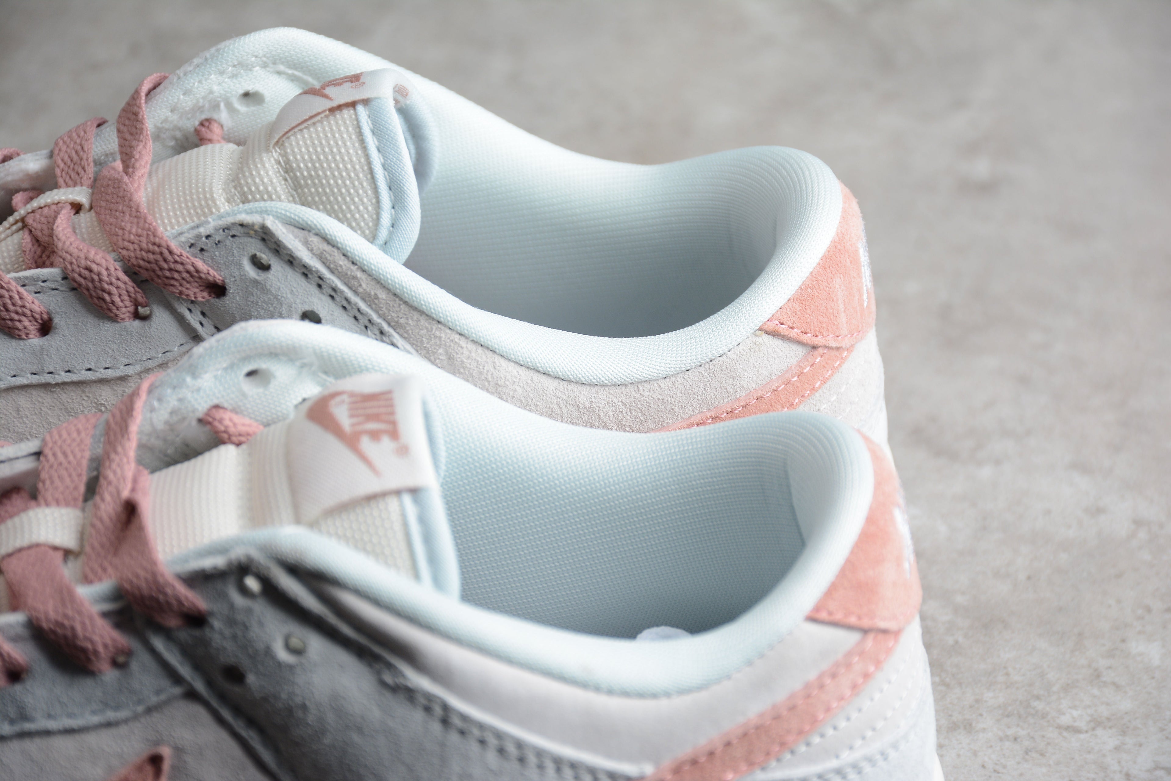 Nike Dunk Low  SB Fossil Rose