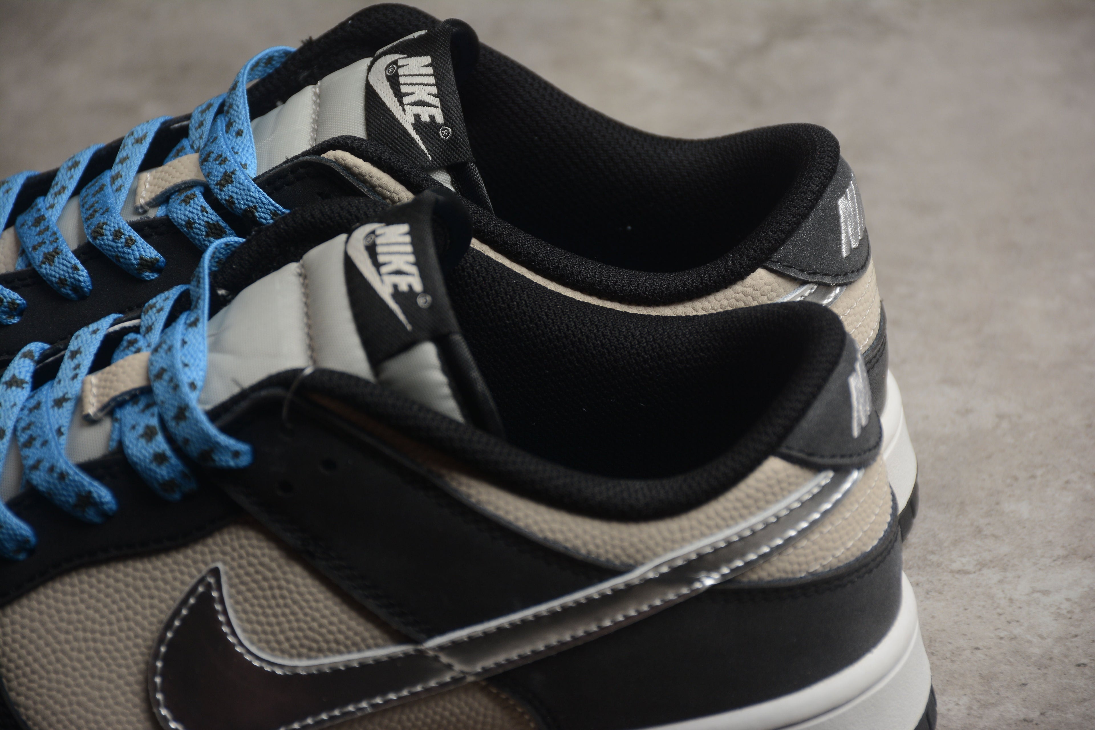 Nike Dunk Low SB Cream / Black / Silver