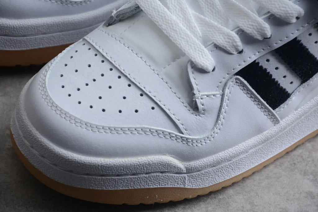Adidas Forum White / Black