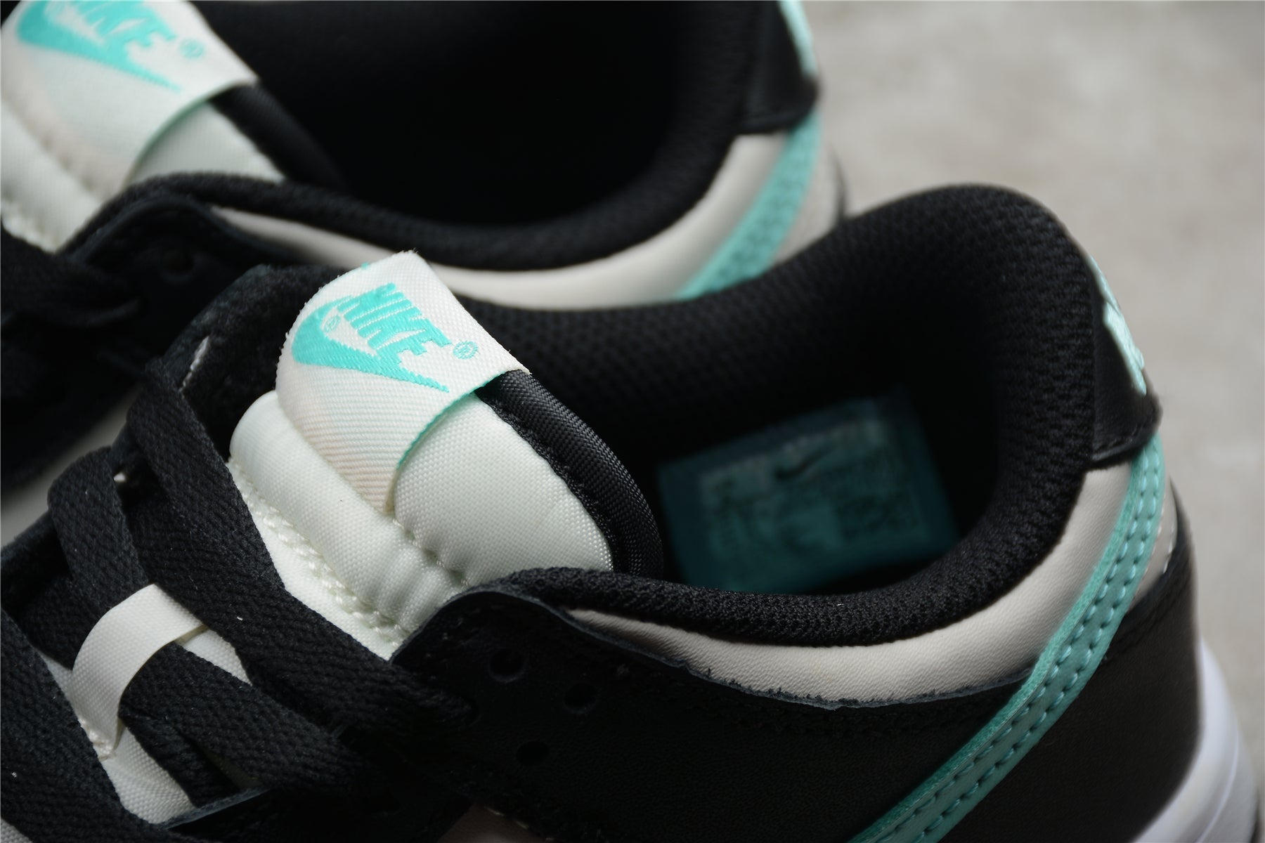 Nike Dunk Low SB Black / Tiffany