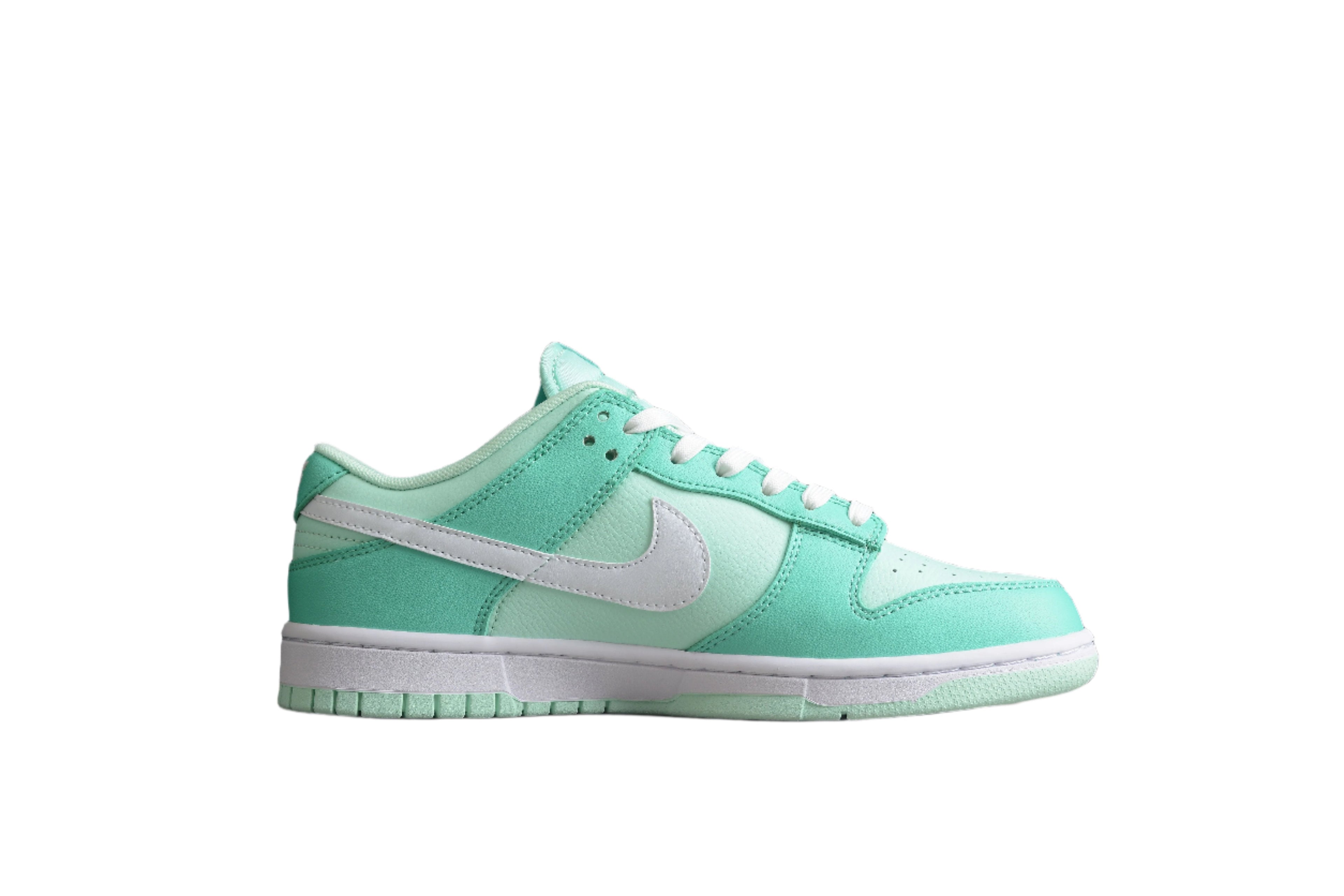Nike Dunk Low SB Light Menta