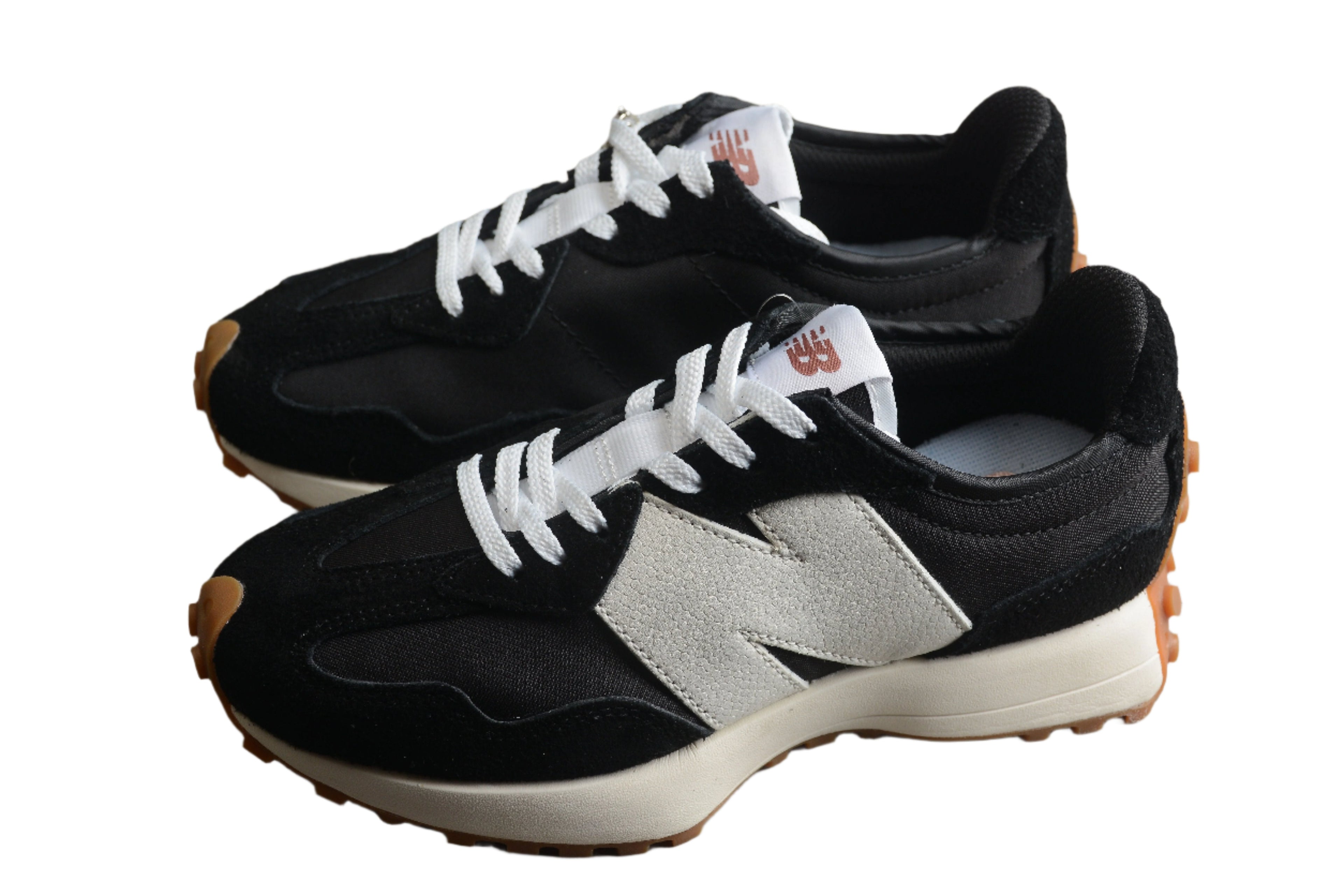 New Balance 327 Black / White