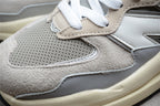 New Balance 5740 Grey