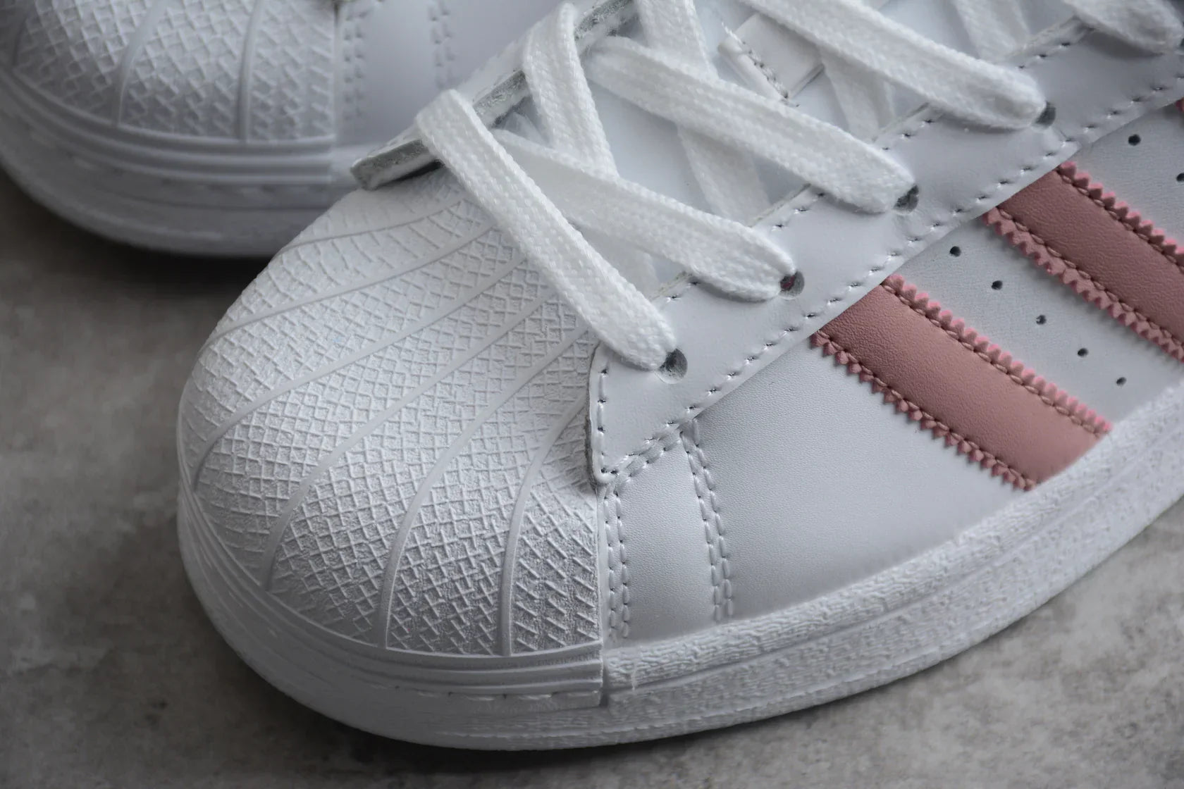 Adidas Superstar White / Pink