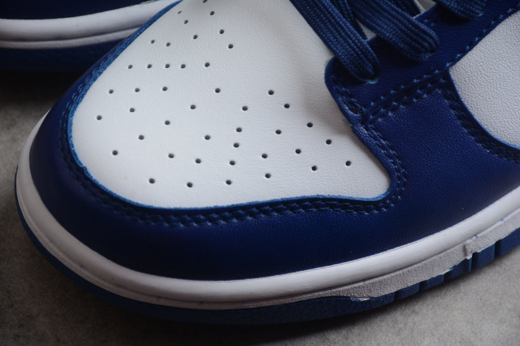 Nike Dunk Low SB Dark Blue / Red