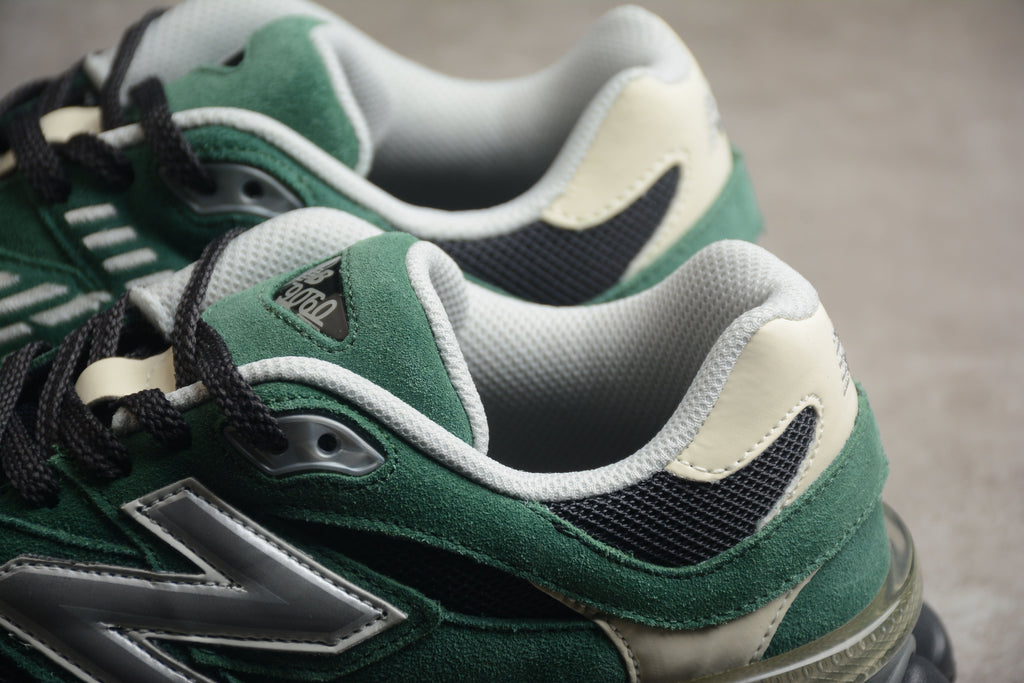 New Balance 9060 Team Forest Green