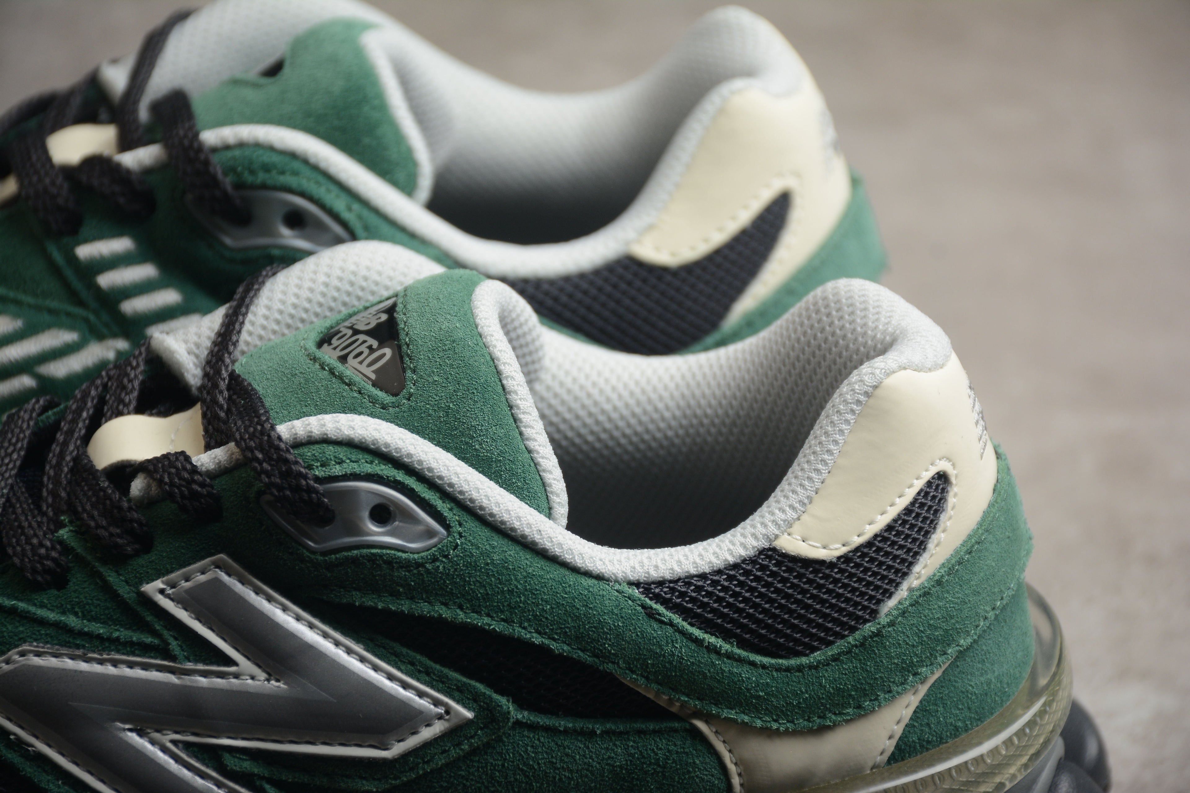 New Balance 9060 Team Forest Green